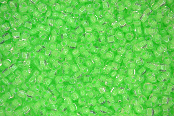 10g MIYUKI 10/0 Triangle Japanese Seed Beads 2.5mm 1120 Color Lined Light Green