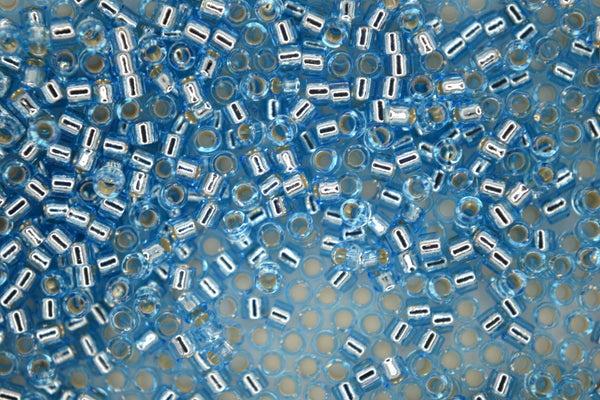 7.2g MIYUKI 11/0 Delica Japanese Seed Beads 1.6mm DB044 Silver Lined Aqua