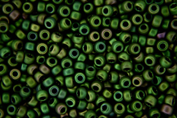10g MIYUKI 8/0 Round Japanese Seed Beads 3mm 92066 Matte Metallic Dark Green Iris