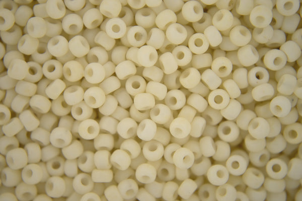 10g MIYUKI 8/0 Round Japanese Seed Beads 3mm 92021 Matte Opaque Cream