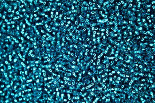 10g MIYUKI 15/0 Round Japanese Seed Beads 1.5mm 91424 Silver Lined Teal Beadacious