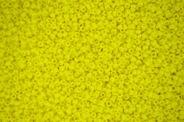 10g MIYUKI 15/0 Round Japanese Seed Beads 1.5mm 9404 Opaque Yellow Beadacious