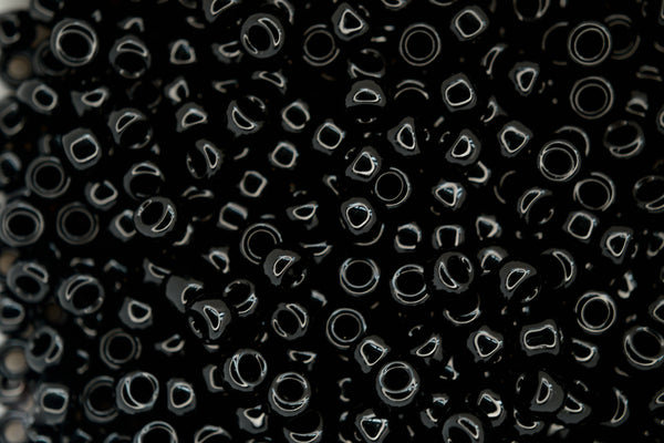 10g MIYUKI 6/0 Round Japanese Seed Beads 4mm 9401 Black Beadacious