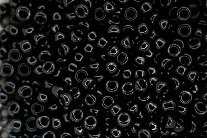 10g MIYUKI 6/0 Round Japanese Seed Beads 4mm 9401 Black Beadacious