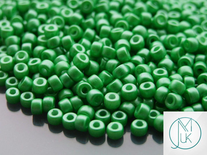 10g Matubo 6/0 Round Czech Seed Beads 4mm Pearl Shine Light Green Beadacious