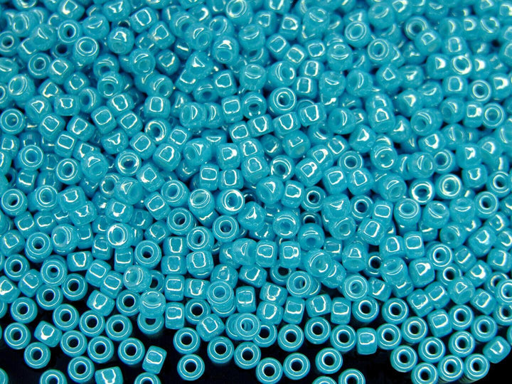 10g Matubo 8/0 Round Czech Seed Beads 3mm Luster Turquoise Blue Beadacious