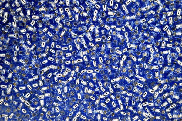10g TOHO 11/0 Round Japanese Seed Beads 2mm 33 Silver Lined Light Sapphire Beadacious