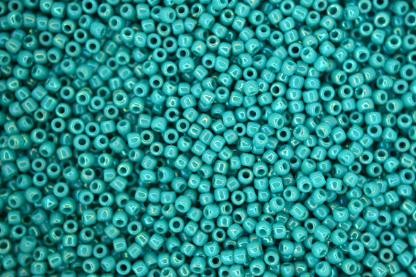 10g TOHO 11/0 Round Japanese Seed Beads 2mm 413 Opaque Turquoise Rainbow Beadacious