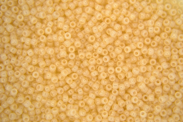 10g TOHO 11/0 Round Japanese Seed Beads 2mm Y915 HYBRID Sueded Gold Opaque Light Beige Beadacious