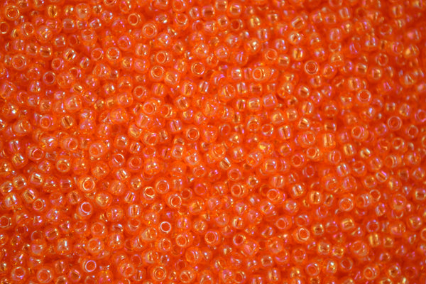 10g TOHO 11/0 Runde japanische Rocailles 2mm 174B Transparente Regenbogenhyazinthe