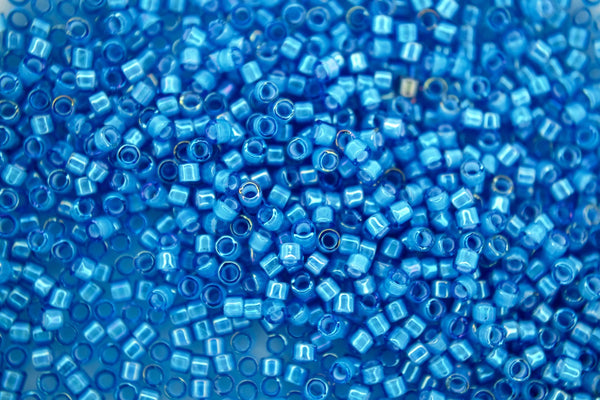 7.2g MIYUKI 11/0 Delica Cuentas de Semillas Japonesas 1.6mm DB1783 Blanco Forrado Capri Azul AB