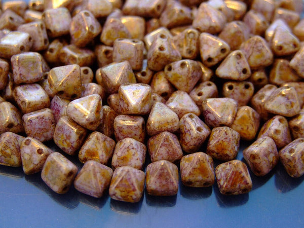 20x Pyramid Czech Seed Beads 6x6mm Senegal Purple Beadacious