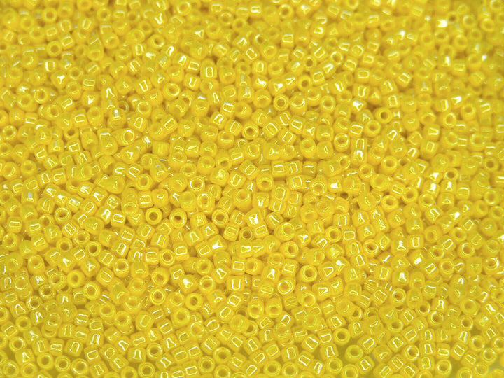 5g MATUBO 10/0 Best Quality Czech Cylinder Seed Beads Luster Opaque Lemon Beadacious