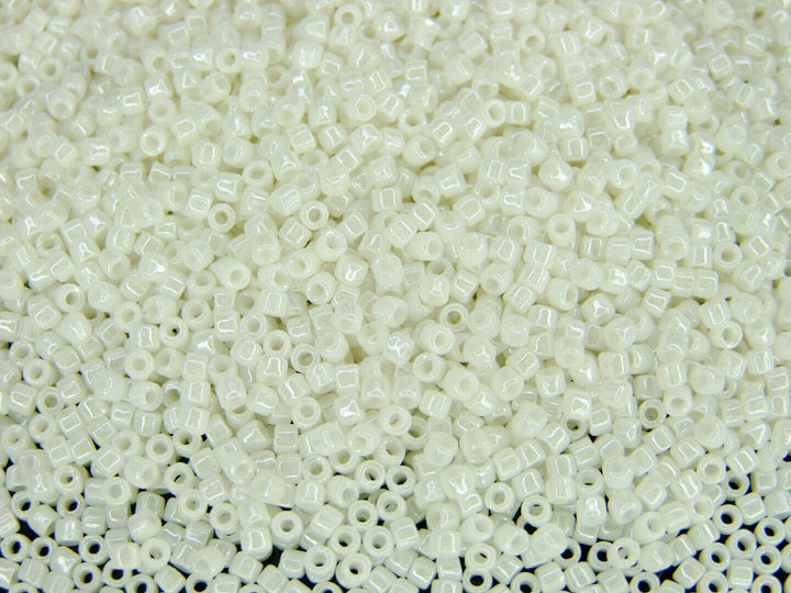 5g MATUBO 10/0 Best Quality Czech Cylinder Seed Beads Luster Opaque White Beadacious