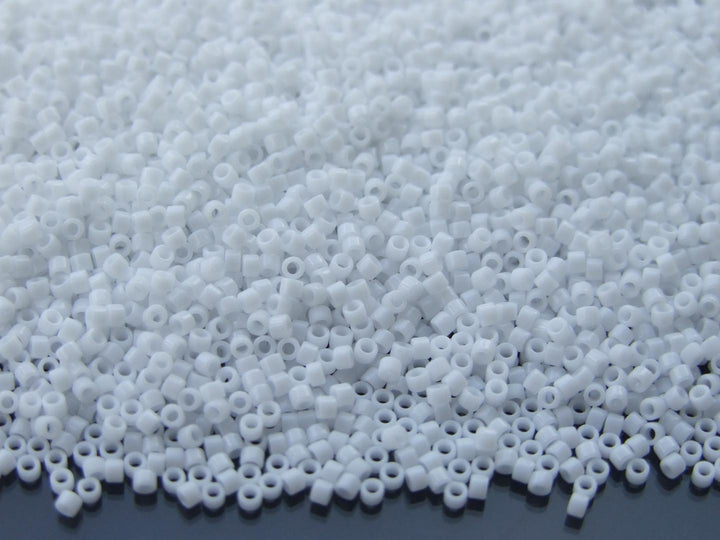 5g TOHO 11/0 Aiko Japanese Seed Beads 2mm 41 Opaque White Beadacious