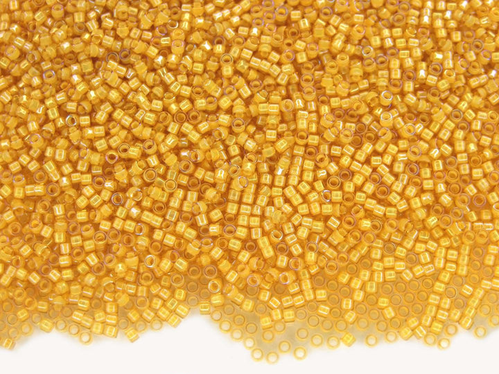 5g TOHO 11/0 Aiko Japanese Seed Beads 2mm 949 Yellow Lined Jonquil Beadacious