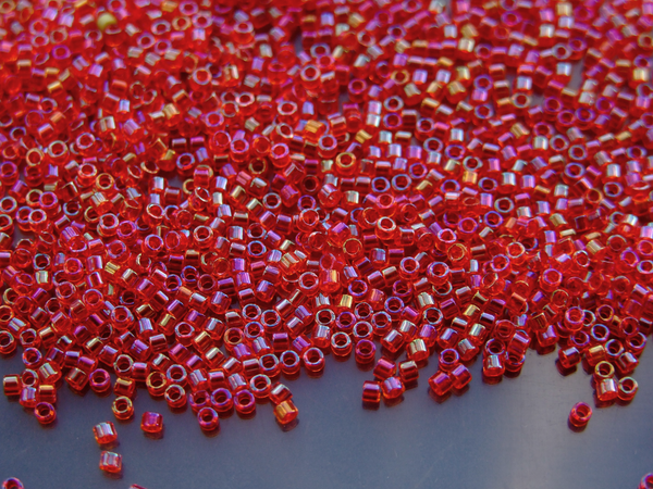 7.2g MIYUKI 11/0 Delica Japanese Seed Beads 1.6mm DB2374 Fancy Lined Siam Beadacious