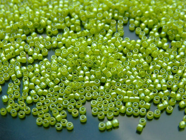 7g TOHO 11/0 Treasure Japanese Seed Beads 1.8mm 1045 Yellow Lined Lemon Lime Beadacious