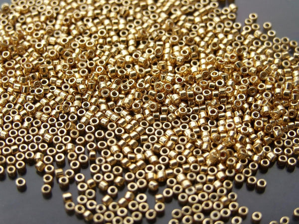 7g TOHO 11/0 Treasure Japanese Seed Beads 1.8mm PF557 PermaFinish Galvanized Starlight Beadacious