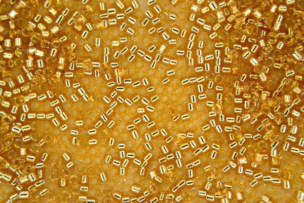 7.2g MIYUKI 11/0 Delica Japanese Seed Beads 1.6mm DB042 Silver Lined Gold