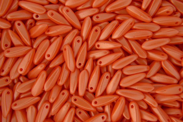 10g Dagger Czech Glass Beads Size 3x10mm Powdery Orange