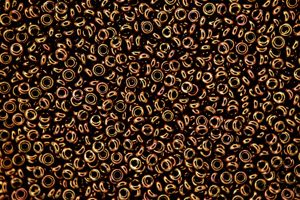 10g TOHO 11/0 Demi japanische Rocailles 2mm 501 Higher Metallic Cinnamon Bronze