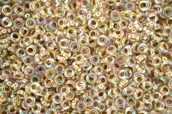 10g TOHO 8/0 Demi japanische Rocailles 3mm 994 Gold gefütterter Kristall Regenbogen