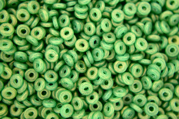 5g O Bead Czech Seed Beads 1x3.8mm Sueded Gold Atlantis Green