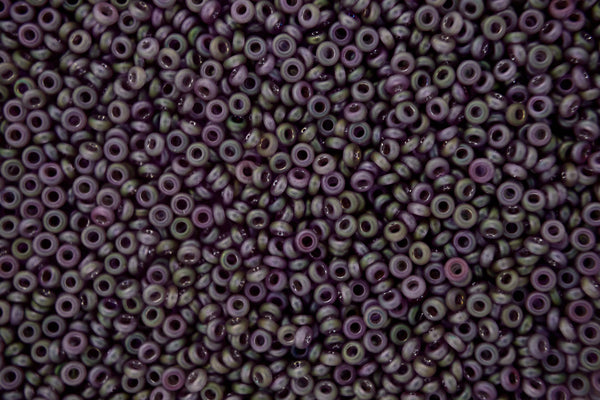 10g TOHO 11/0 Demi japanische Rocailles 2mm 635F Frosted Plum