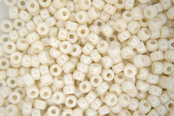 10g Matubo 6/0 Round Czech Seed Beads 4mm Pearl Shine White