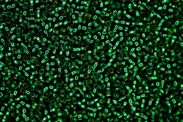 10g MIYUKI 15/0 Round Japanese Seed Beads 1.5mm 91422 Silver Lined Emerald