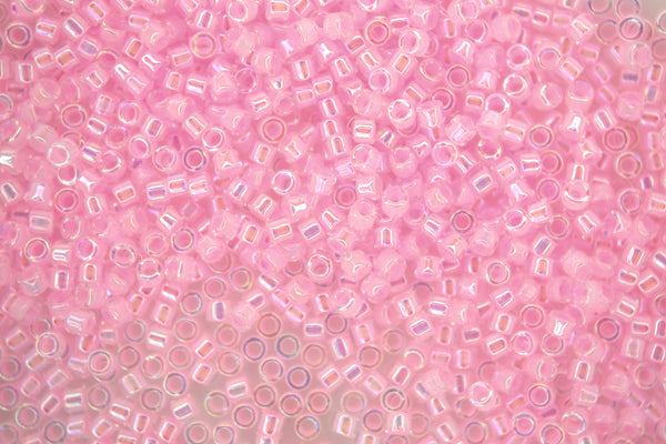 7,2 g MIYUKI 11/0 Delica japanische Rocailles 1,6 mm DB055 gefüttert Blassrosa AB
