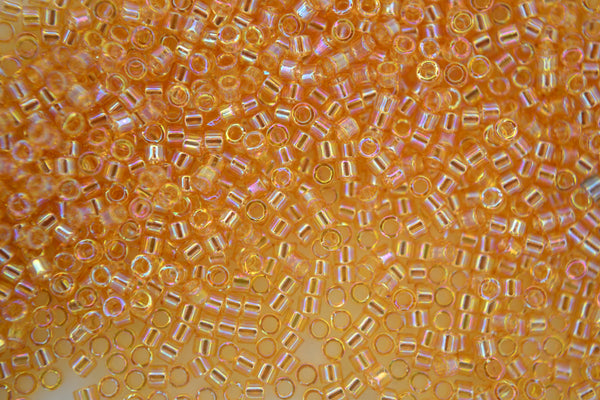 7,2 g MIYUKI 11/0 Delica japanische Rocailles 1,6 mm DB100 Transparent Light Topaz AB