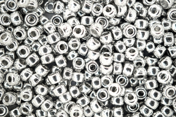 10g Matubo 6/0 Round Czech Seed Beads 4mm Silver