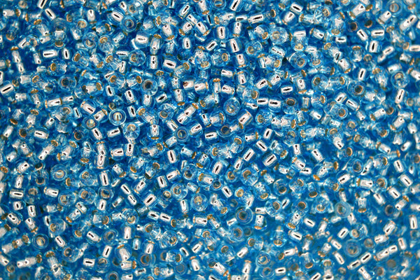 10g TOHO 11/0 Round Japanese Seed Beads 2mm 23 Silver Lined Aquamarine