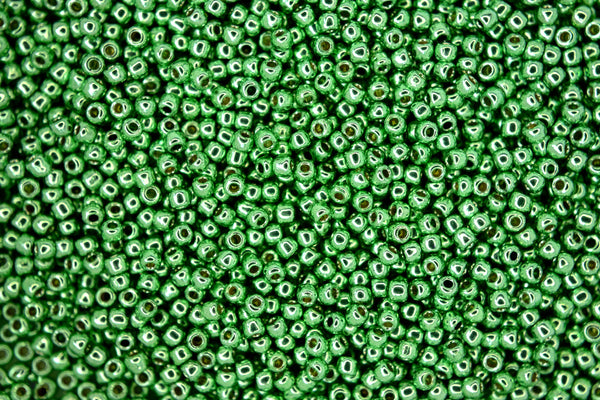 10g TOHO 11/0 Round Japanese Seed Beads 2mm PF587 Permafinish Galvanized Green Apple