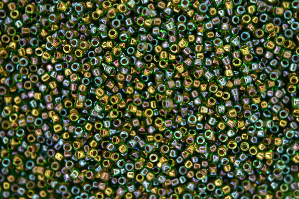 10g TOHO 15/0 Round Japanese Seed Beads 1.5mm 247 Inside Color Peridot/Oxblood Lined