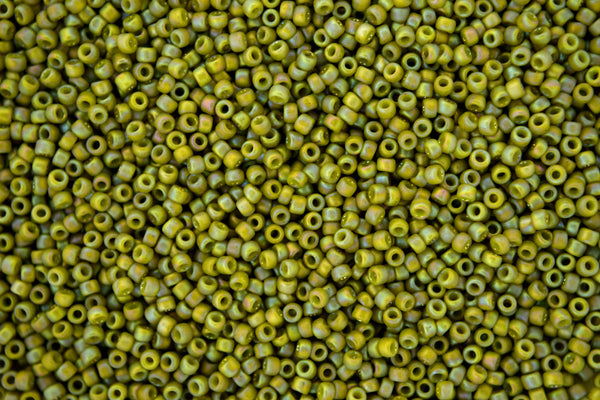 10g TOHO 15/0 Round Japanese Seed Beads 1.5mm 2631F Semi Glazed Rainbow Olive