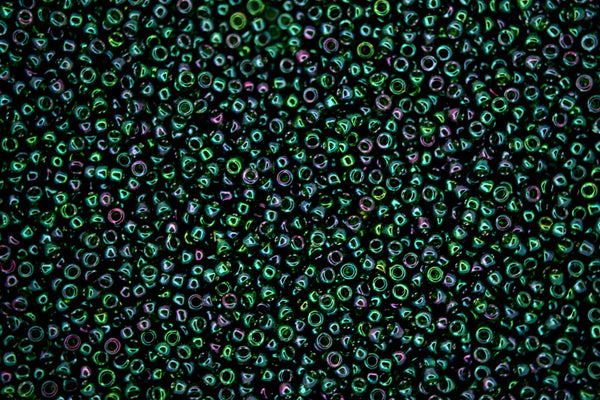 10g TOHO 15/0 Round Japanese Seed Beads 1.5mm 322 Gold Luster Emerald