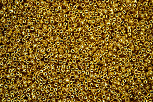 10g TOHO 15/0 Round Japanese Seed Beads 1.5mm PF557 PermaFinish Galvanized Starlight