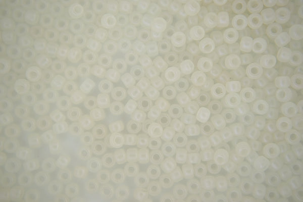 10g TOHO 8/0 Round Japanese Beads 3mm Y610 HYBRID Sueded Crystal