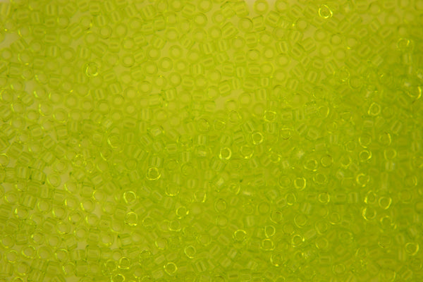 7g TOHO 11/0 Cylinder Treasure Japanese Seed Beads 1.8mm 4 Transparent Lime Green