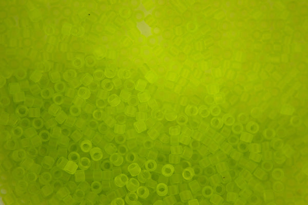 7g TOHO 11/0 Cylinder Treasure Japanese Seed Beads 1.8mm 4F Transparent Frosted Lime Green