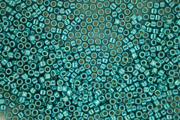 7g TOHO 11/0 Cylinder Treasure Japanese Seed Beads 1.8mm PF569 PermaFinish Galvanized Teal
